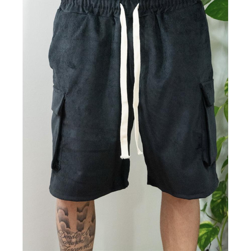 Pantaloncini cargo neri avanti