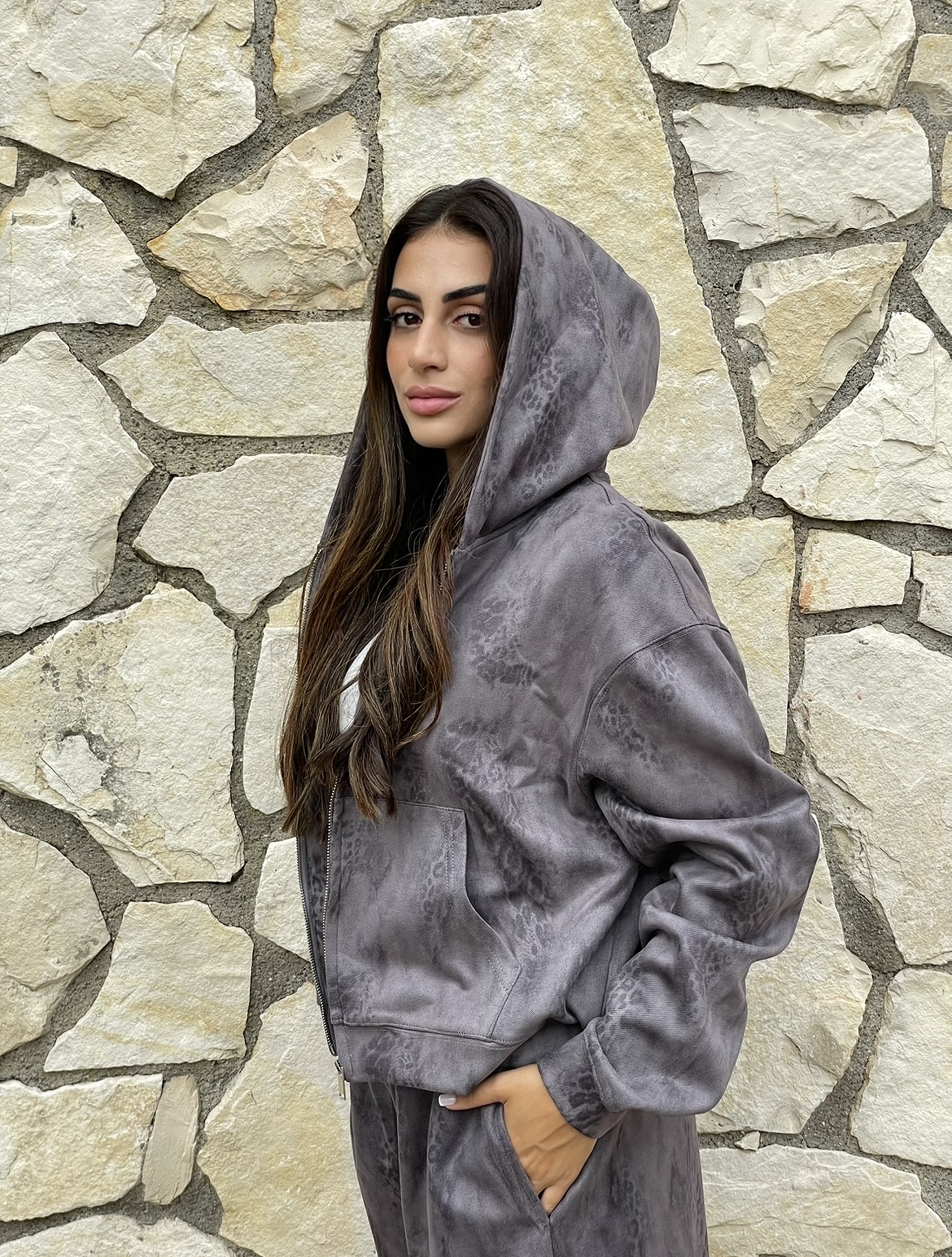 Tuta wild grigia lato